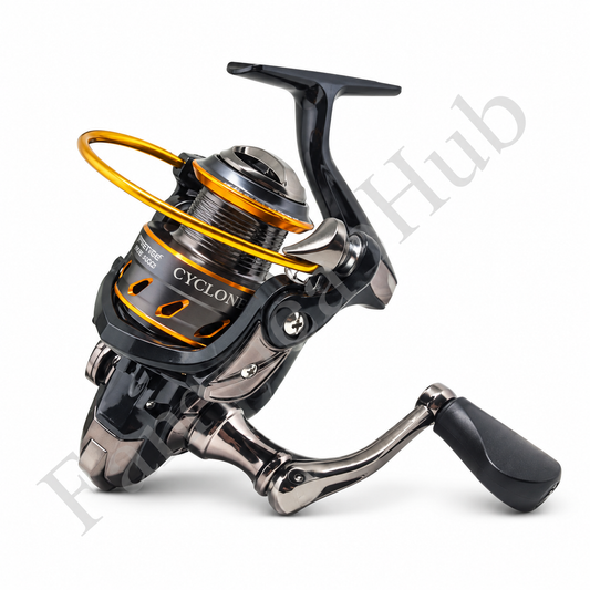 Pio Cyclone Prestige XE SP Reel 4000 on white background with FarmersHub watermark